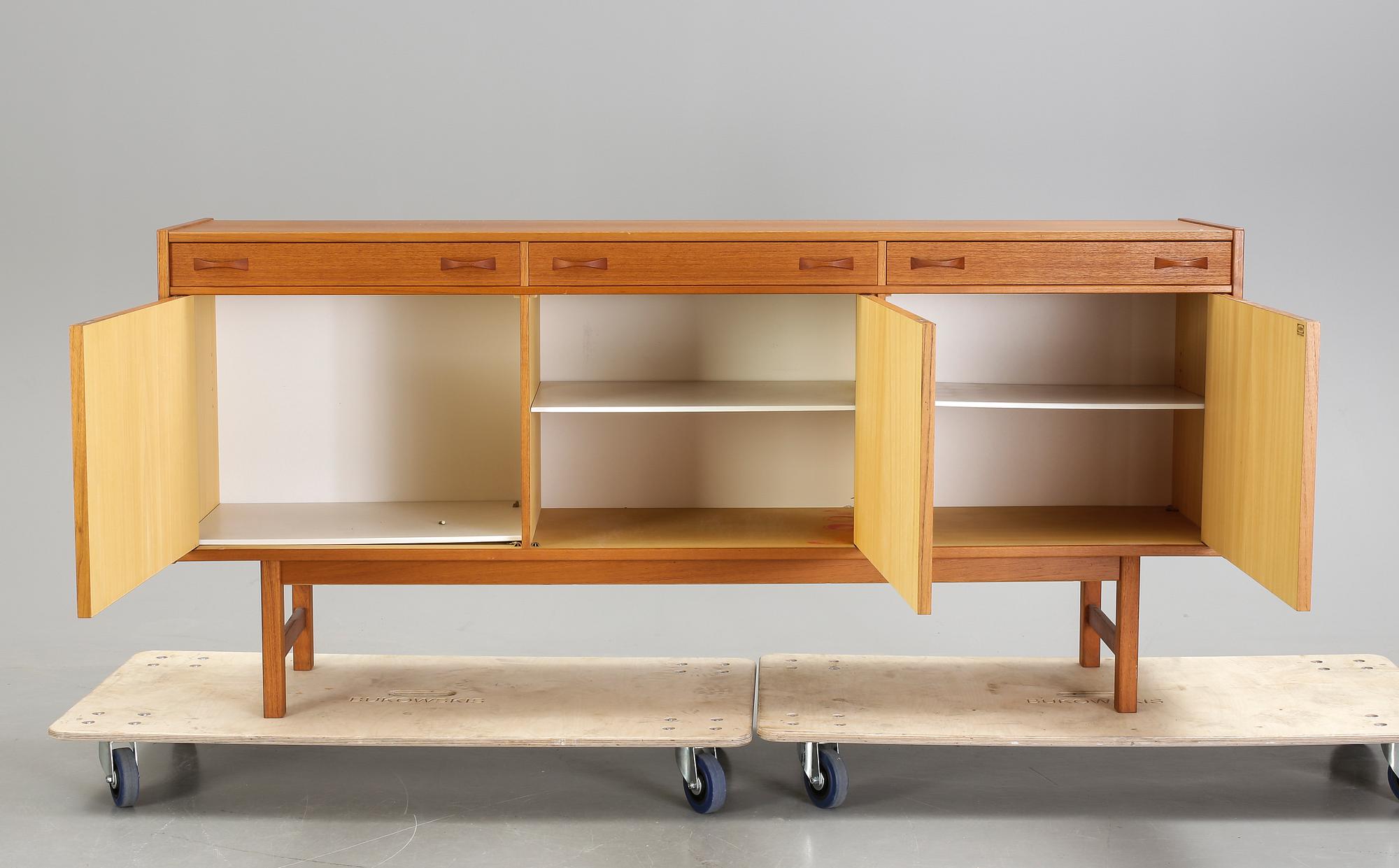 SIDEBOARD, 1900-talets andra hälft.