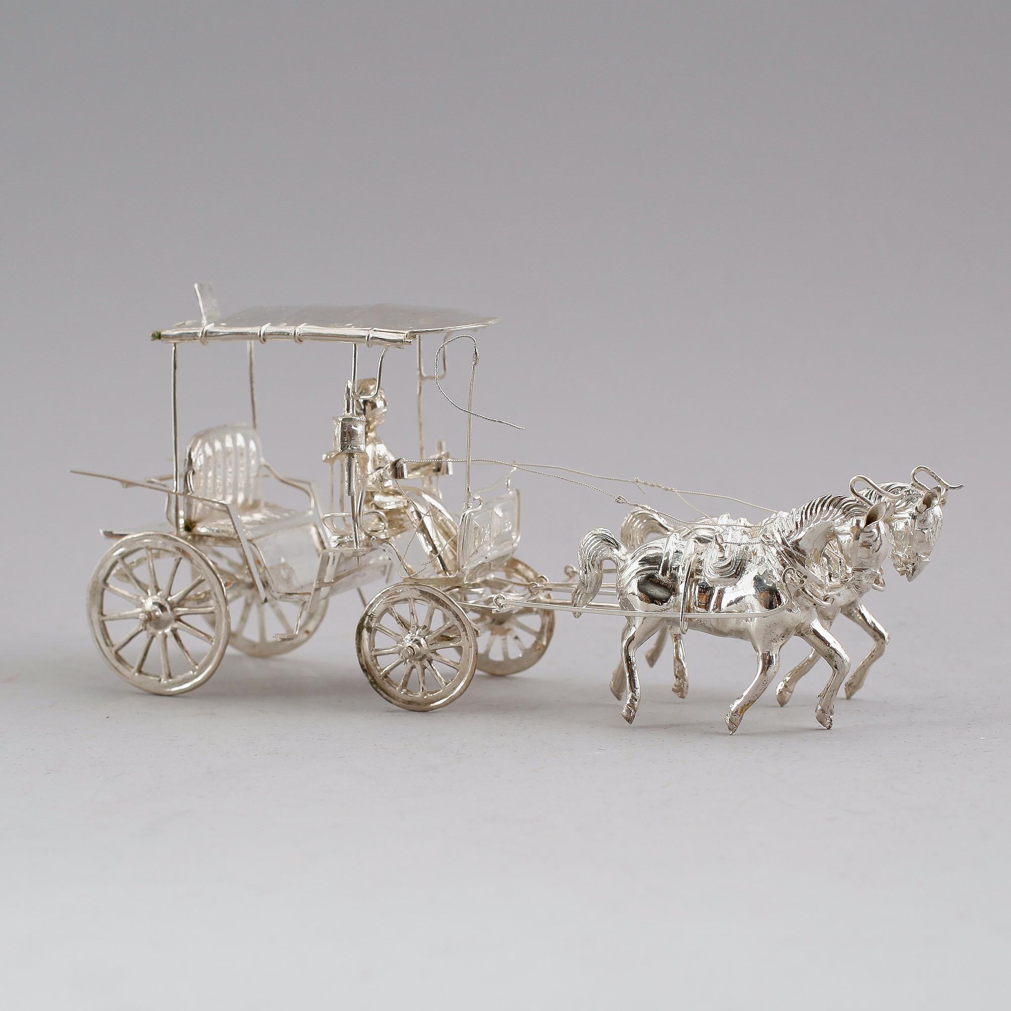 FIGURGRUPP, silver, signerad G Kakojo, orientalisk, 1900/2000-tal. Vikt ca 134 gram.