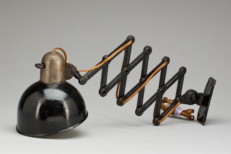 VÄGGLAMPA, Christian Dell, Kaiser & Co, formgiven 1936.