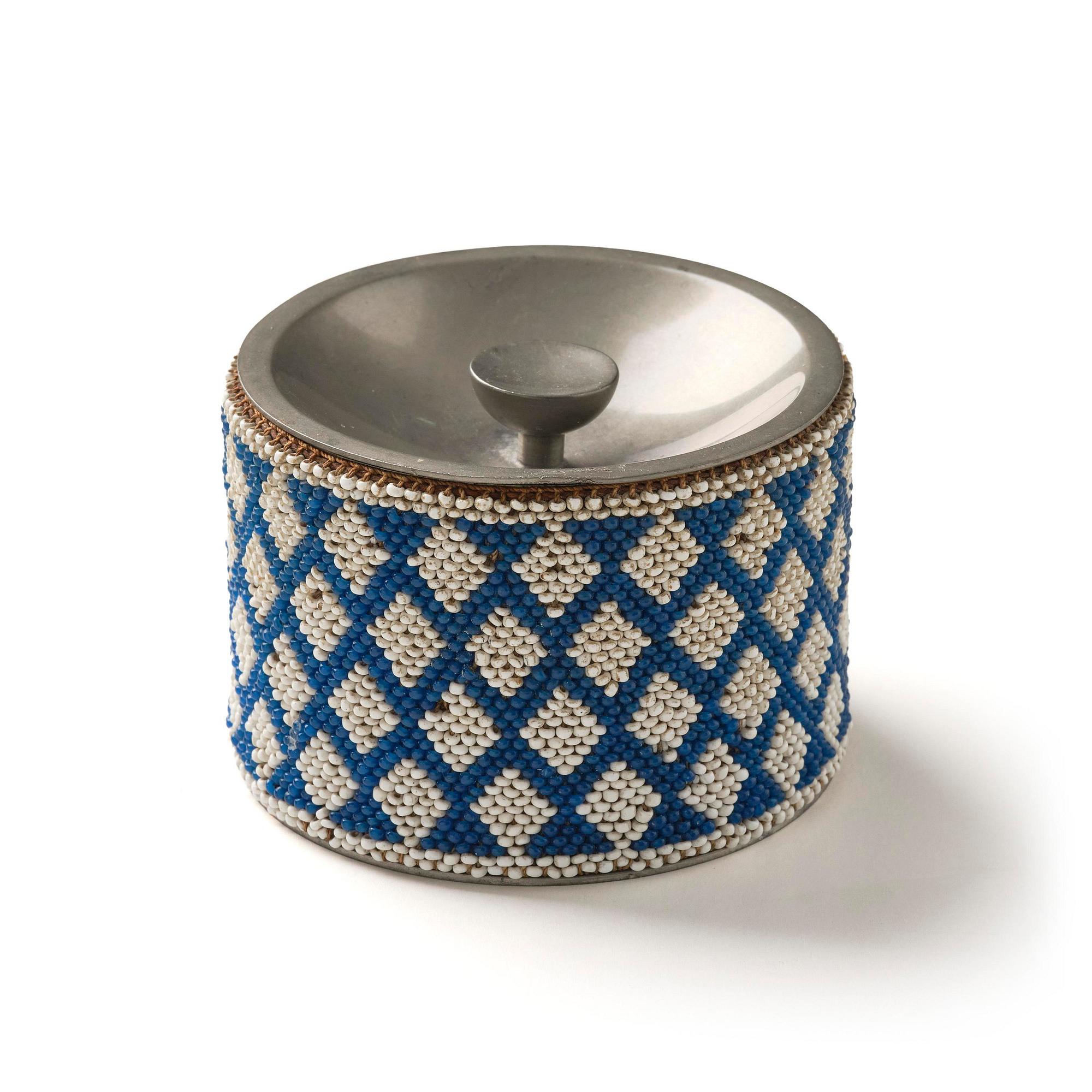 Firma Svenskt Tenn, a lidded pewter box, Stockholm, 1938.