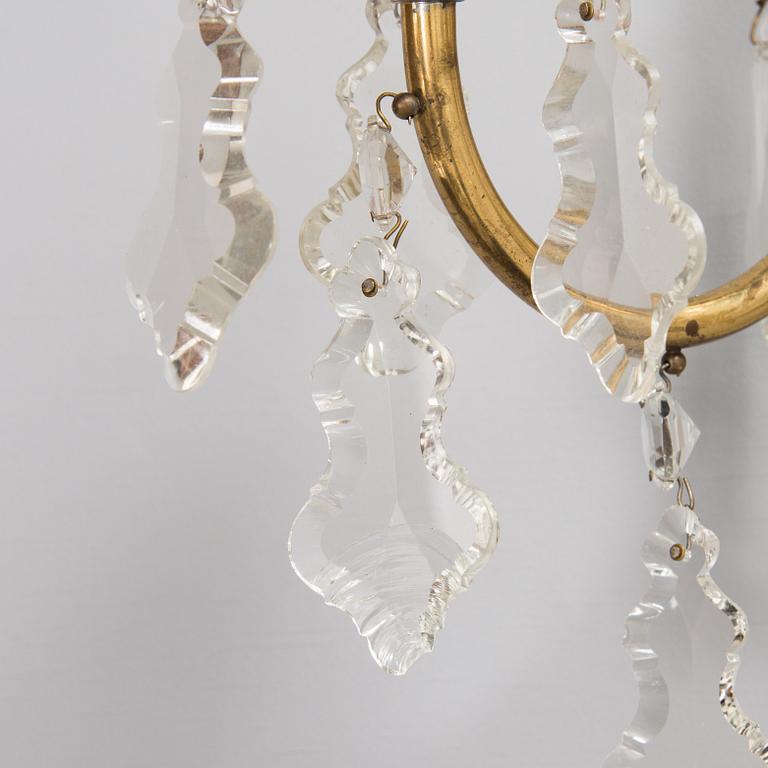 Mauri Almari, a pair of mid-20th-century brass wall sconces for Idman.