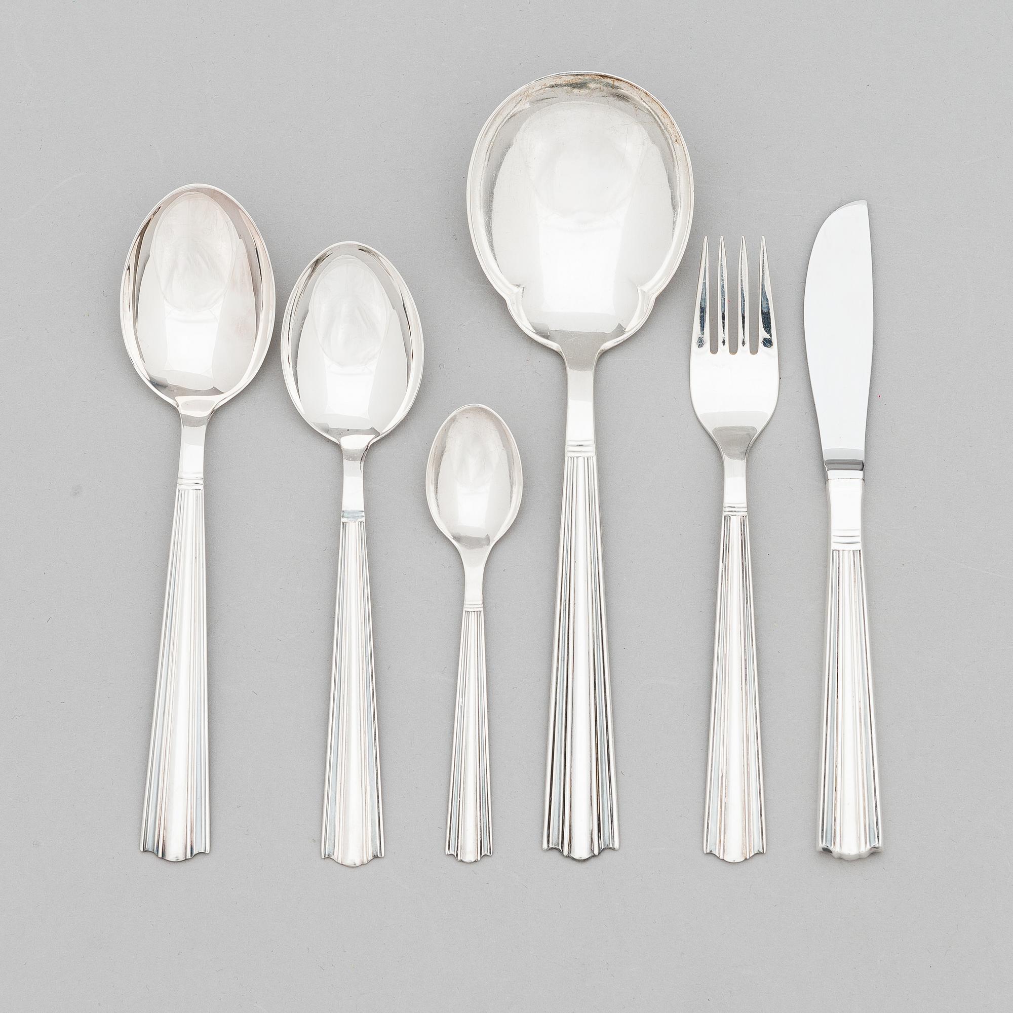 Holger Rasmussen, A 41-piece set of 'Margit' silver cutlery, Hämeenlinna ja Helsinki 1964-68.