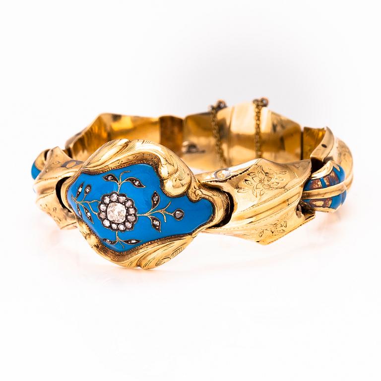 A gold bracelet with enamel and old cut and rose cut diamonds ca. 0.4 ct in total. Russia 19th century.