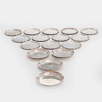 Glasunderlägg 18 st, silver, Åbo 1930 och Tavastehus 1955.