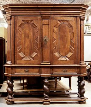 Barock · SKÅP, barock, 1600/1700-tal.