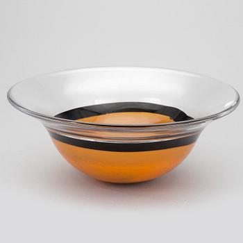 A glass bowl by Lars Hellsten, Orrefors.