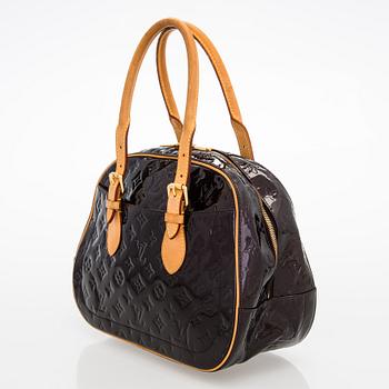 Louis Vuitton, 'Summit drive' bag.