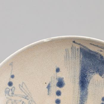 Four ceramic dishes, Qing dynasty, including Kangxi (1662-1722).