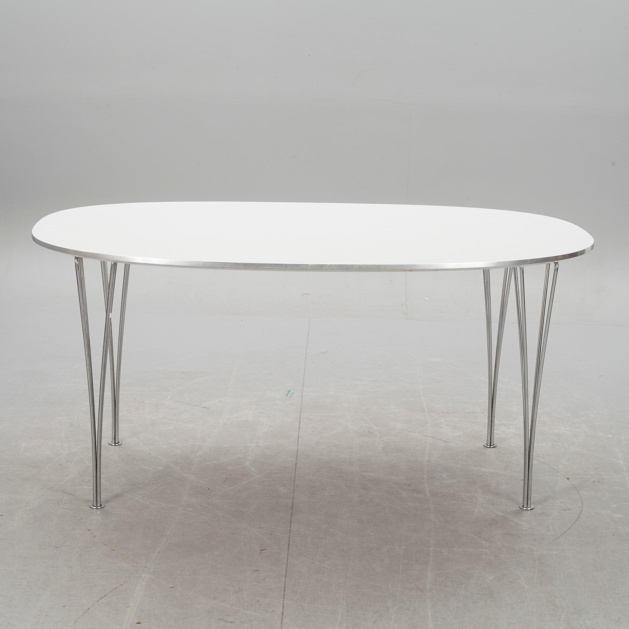 MATBORD, "Superellips" design av Piet Hein och Bruno Mathsson för Fritz Hansen, Danmark.