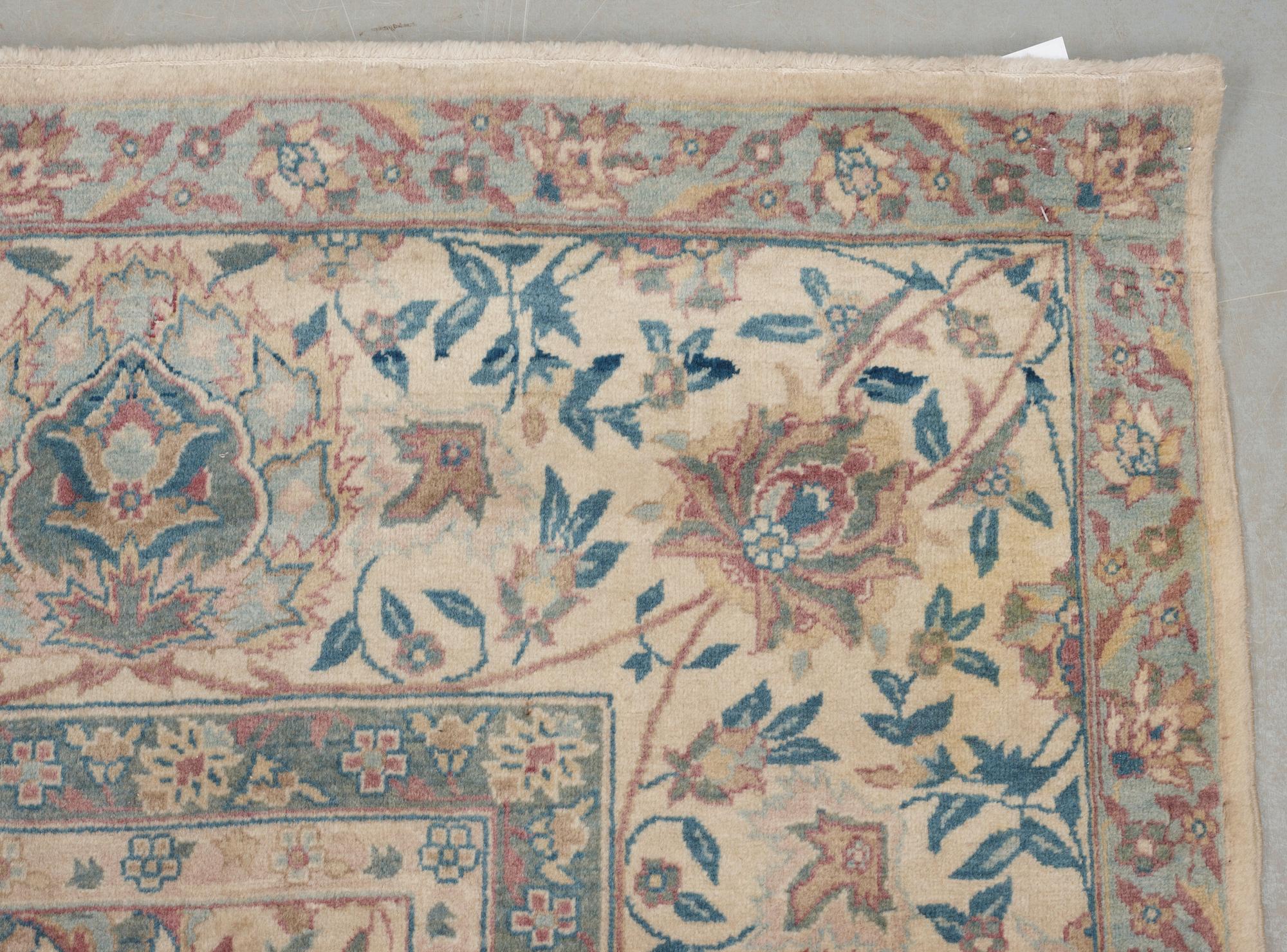 SEMIANTIK KIRMAN. 691 x 318 cm.