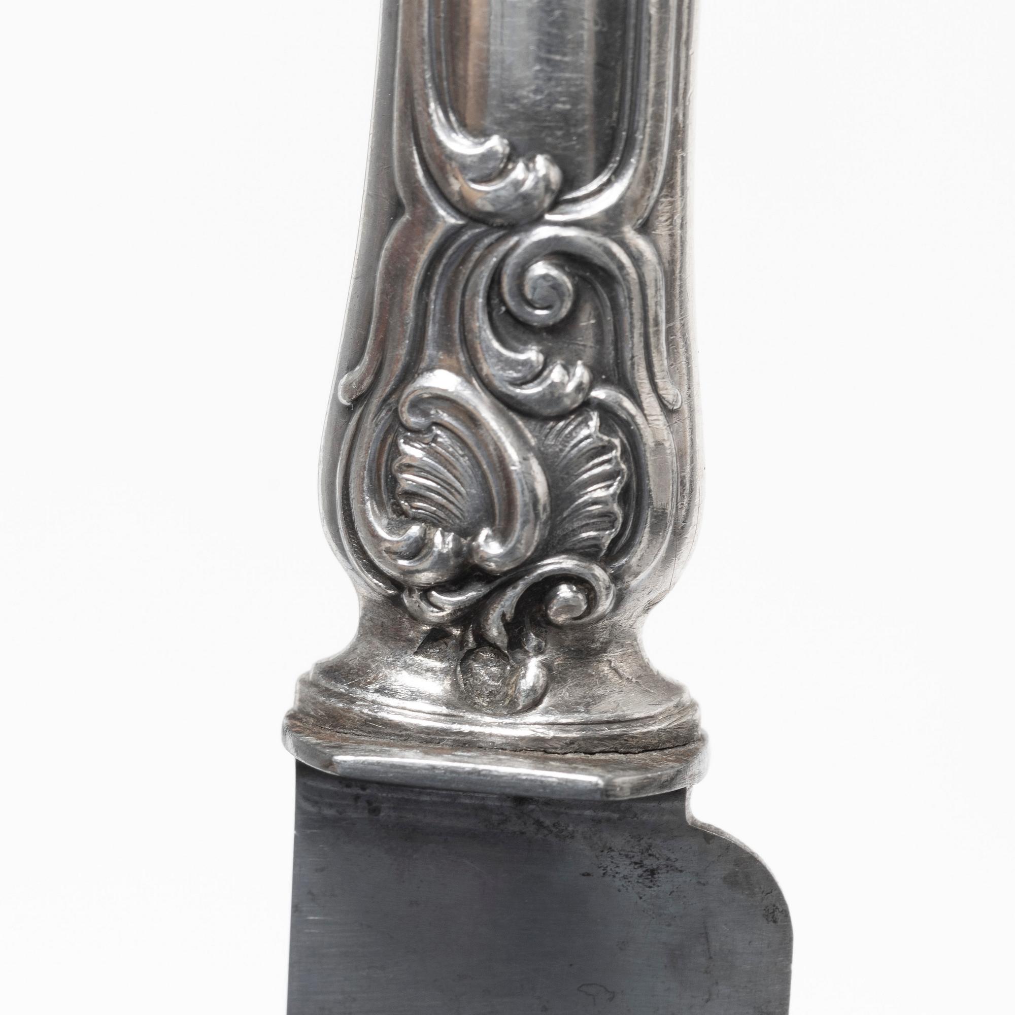 Twelve French silver knives, Hènin & Cie, Paris, circa 1900.