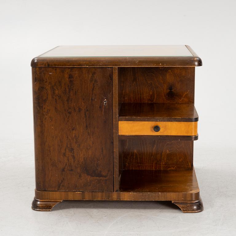 A birch wood veneered side table, 1930's/40's.