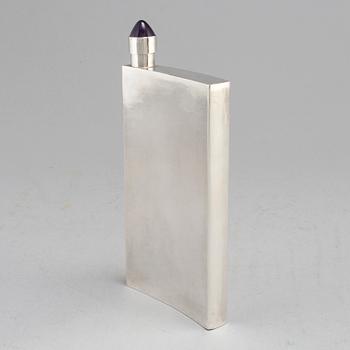 A sterling silver pocket flask by Per-G Forslund Juvelateljen Malmö 1976.