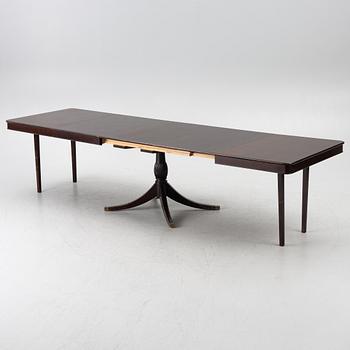 Matsalsbord,  Engelsk stil, tidigt 1900-tal.