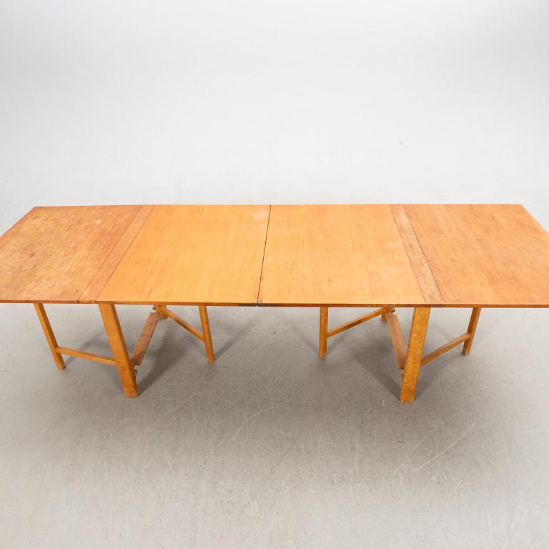 Bruno Mathsson, drop-leaf table, "Maria Flap", Karl Mathsson Company, Värnamo, second half of the 20th century.