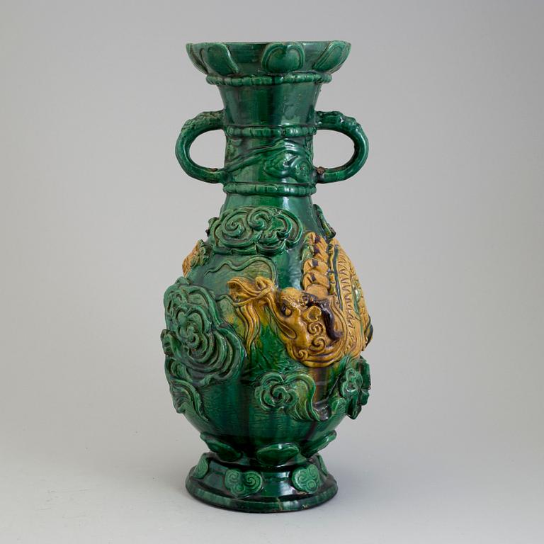 A Ming style ceramic vase with handles, 20th century.