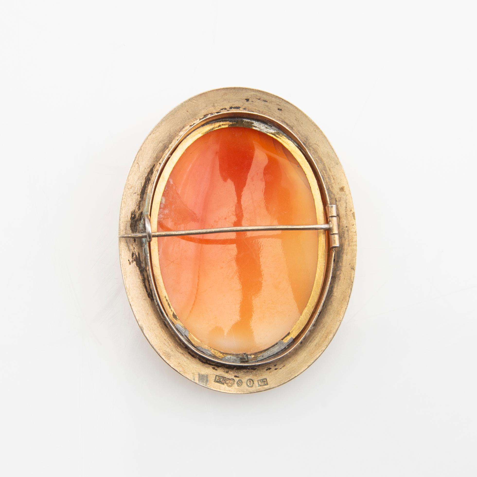 Brooch of silver and carved shell cameo, E Cederin Örebro 1922.