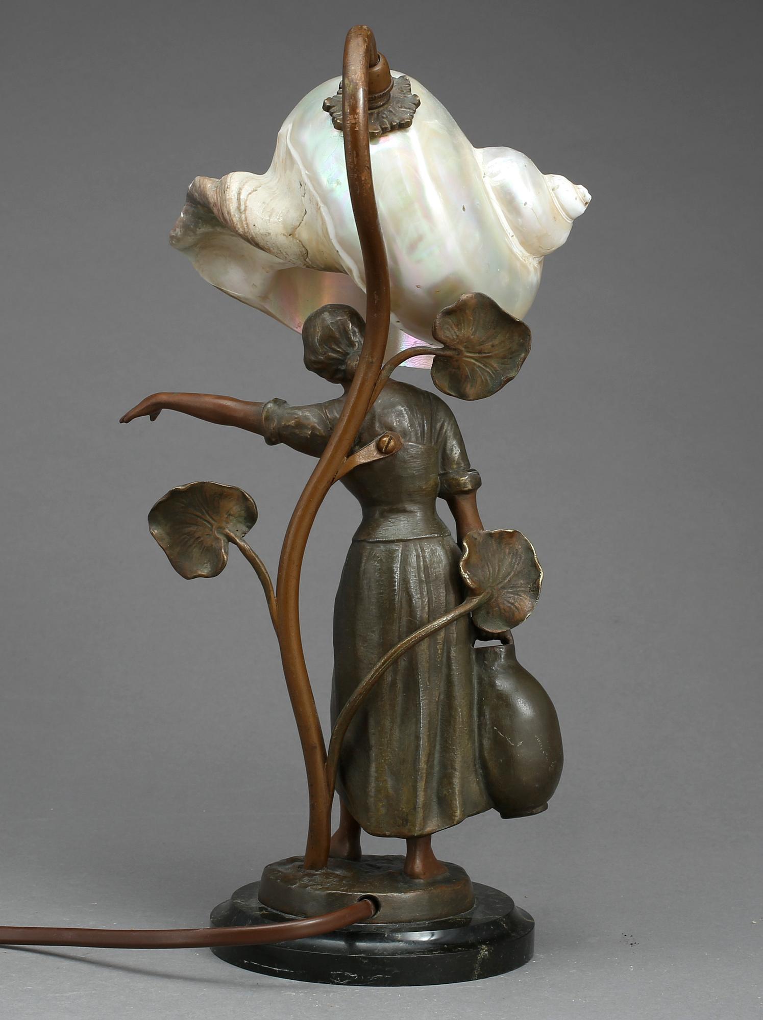 BORDSLAMPA, metall, art nouveau, tidigt 1900-tal.