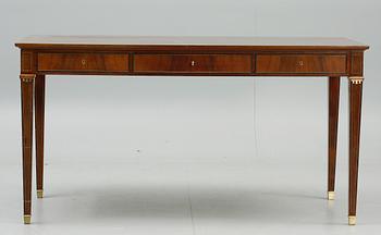 SKRIVBORD, gustaviansk stil. 1900-tal.