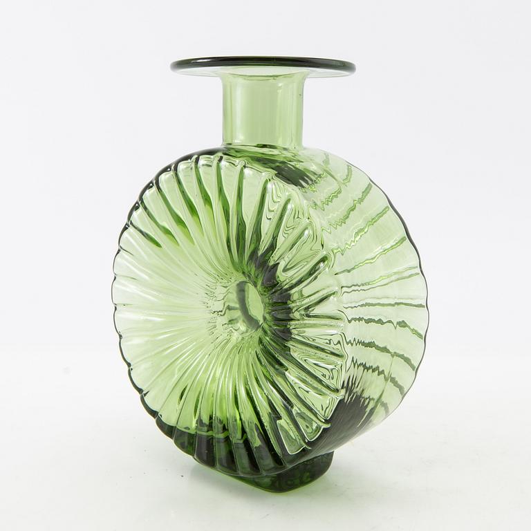 Helena Tynell, bottle "Solflaskan" Riihimäki Glassworks. In production 1964-1974.