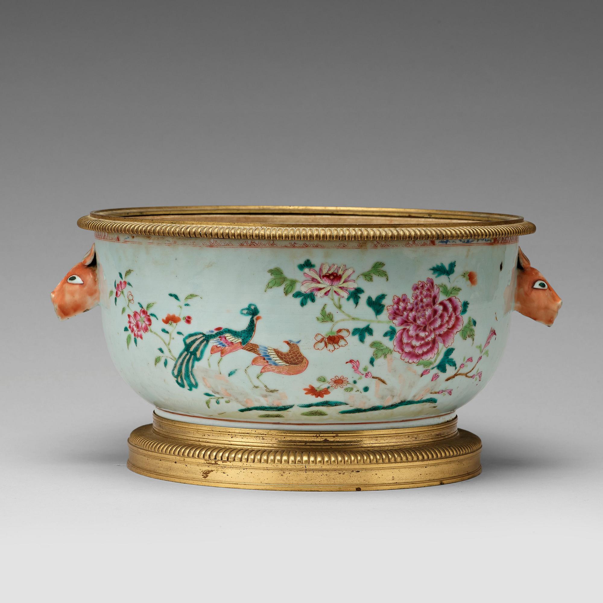 A famille rose 'double peacock' tureen, Qing dynasty, Qianlong (1736-95).