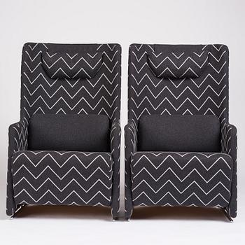 Börge Lindau, & Bo Lindekrantz, a pair of "Solo XL" easy chairs, Lammhults Möbel AB, 1960-70-tal.