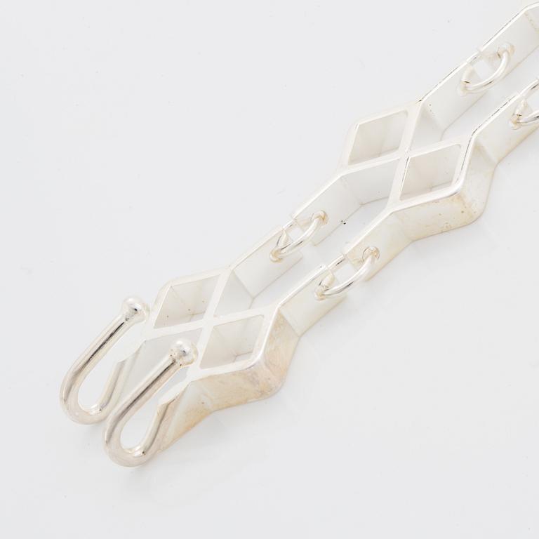 A Jorma Laine bracelet in silver.