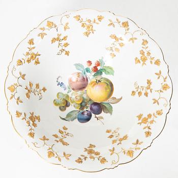 A porcelain bowl, Meissen, Germany, 1924-34.