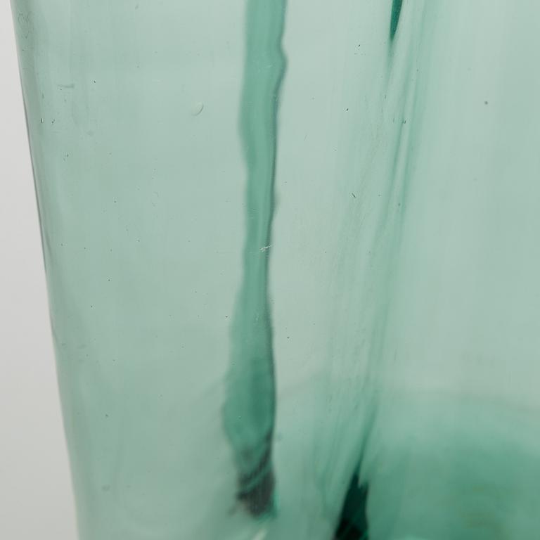 Alvar Aalto, A '9750' vase Karhula Glassworks in production 1937-1949.