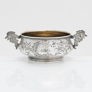 A parcel-gilt silver bowl, Moskva 1898-1914.