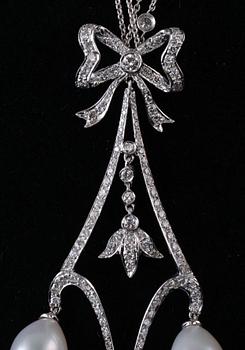 A NECKLACE, brilliant cut diamonds c. 1.85 ct. Cultivated pearls. 18K white gold. Weight 12,7 g.