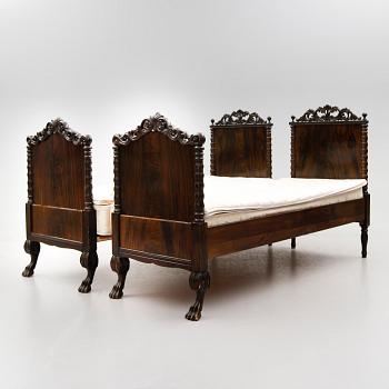 SÄNGAR, 1 par, 1800-talets andra hälft.