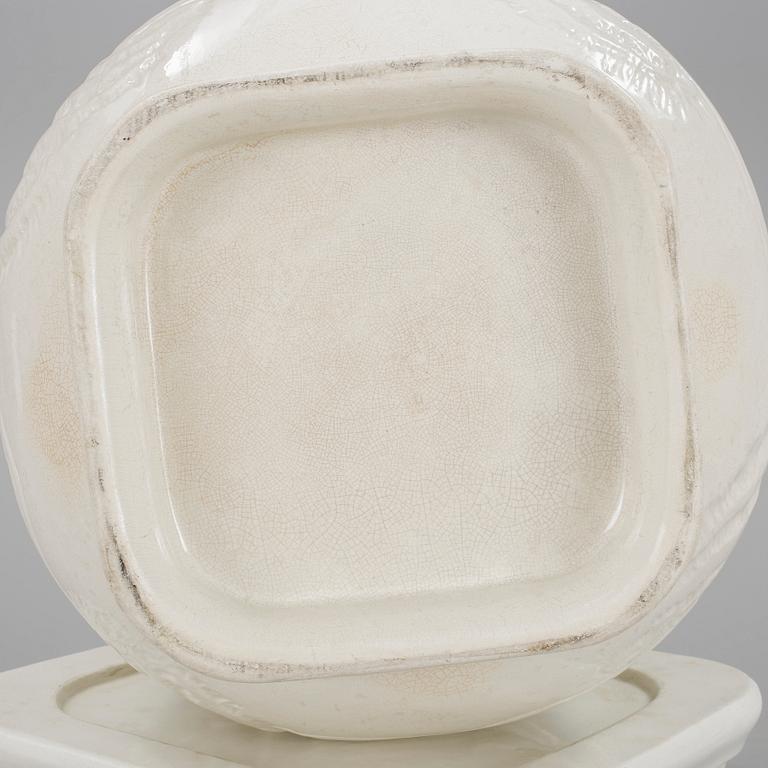 PIEDESTAL med YTTERFODER, flintgods, jugend, Alf Wallander, Rörstrand, omkring 1900.