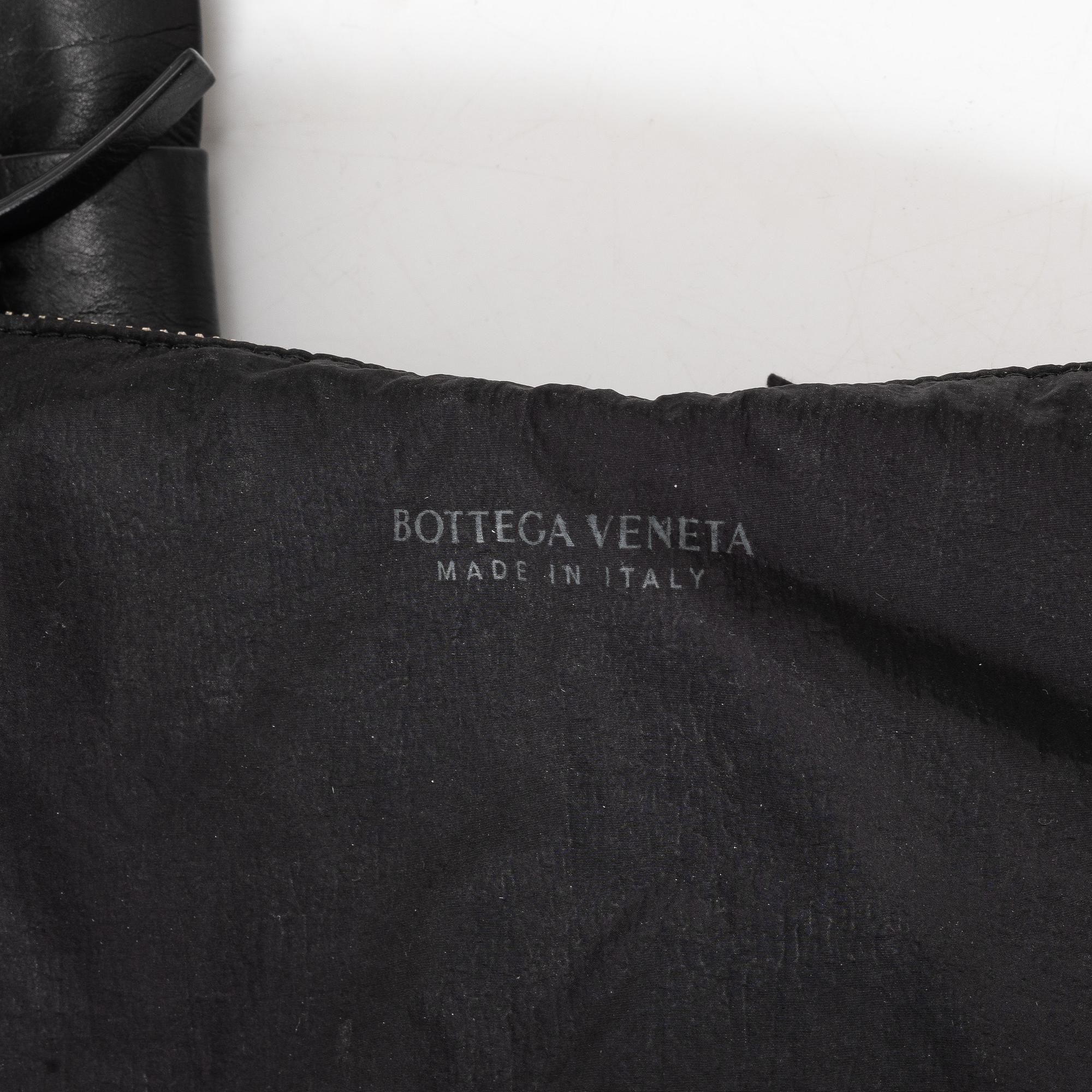Bottega Veneta, bag "Maxi Intrecciato Cassette Tote".