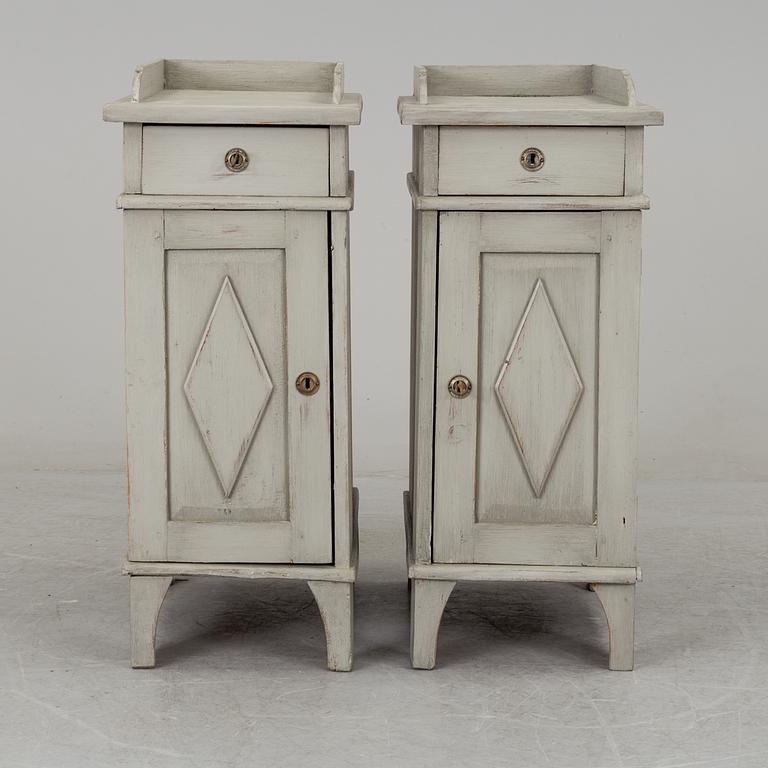 A pair of bedside tables, gustavian style, modern.