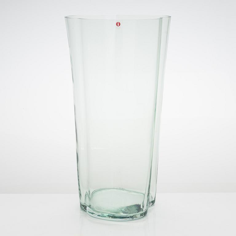 Alvar Aalto, maljakko, signeerattu Alvar Aalto 100 1998 Iittala 268/1998.