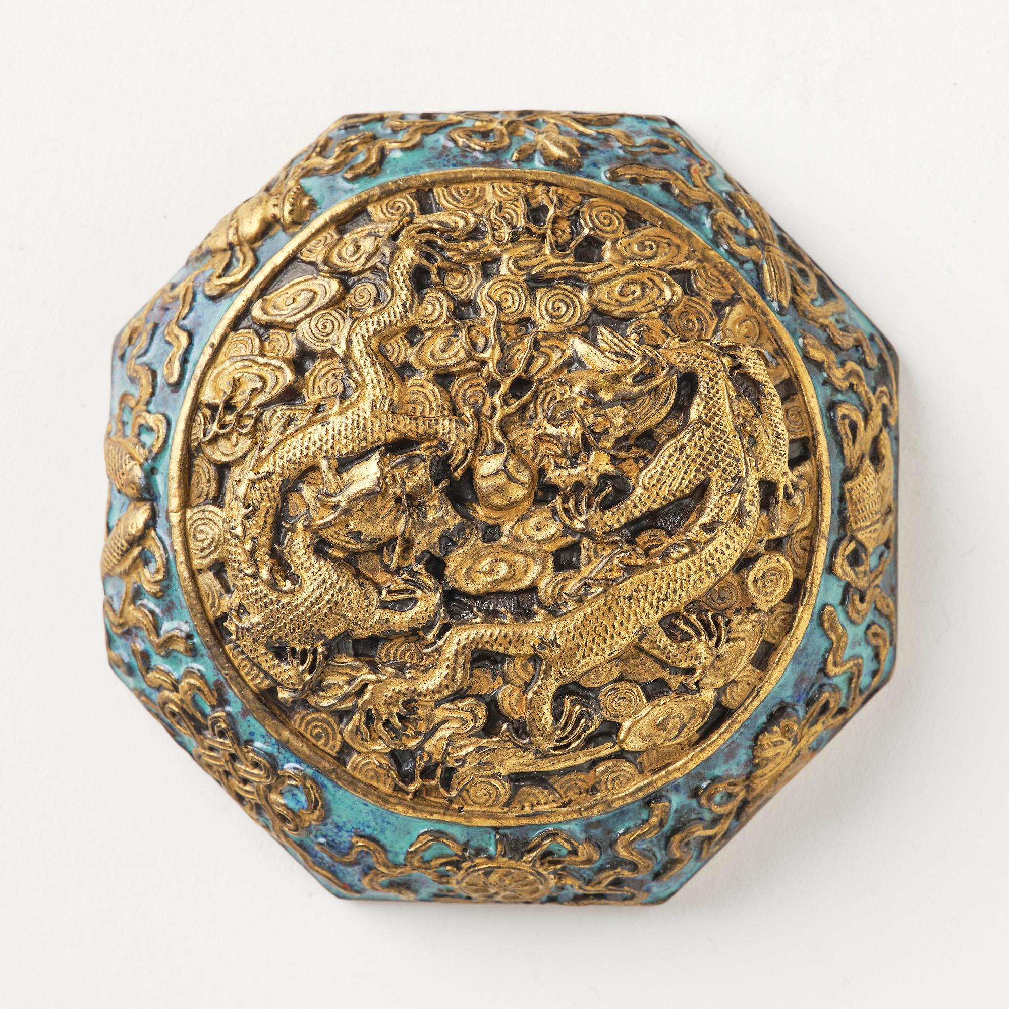 A bronze imitating seal paste box with cover, Qing dynasty, with Qianlong mark.
