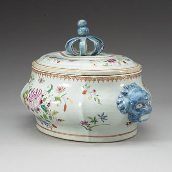 TERRIN med LOCK, kompaniporslin. Qing dynastin, Qianlong (1736-95).