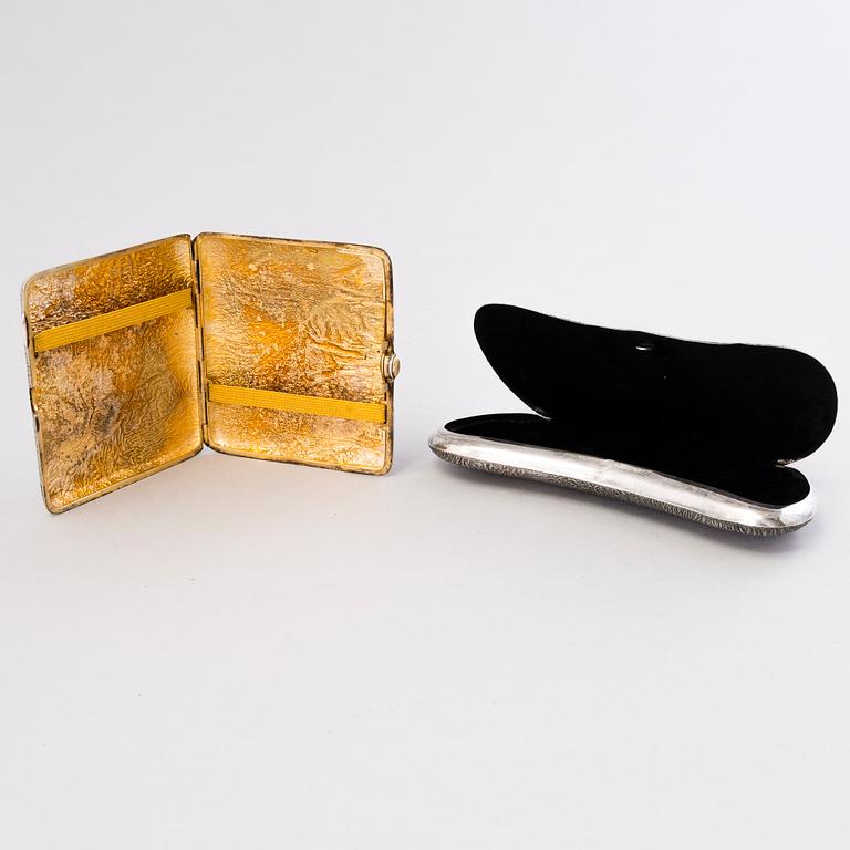 CIGARRETUI, CIGARETTETUI ja GLASÖGONFODRAL, silver, Åbo och Tavastehus 1950-1960-tal.