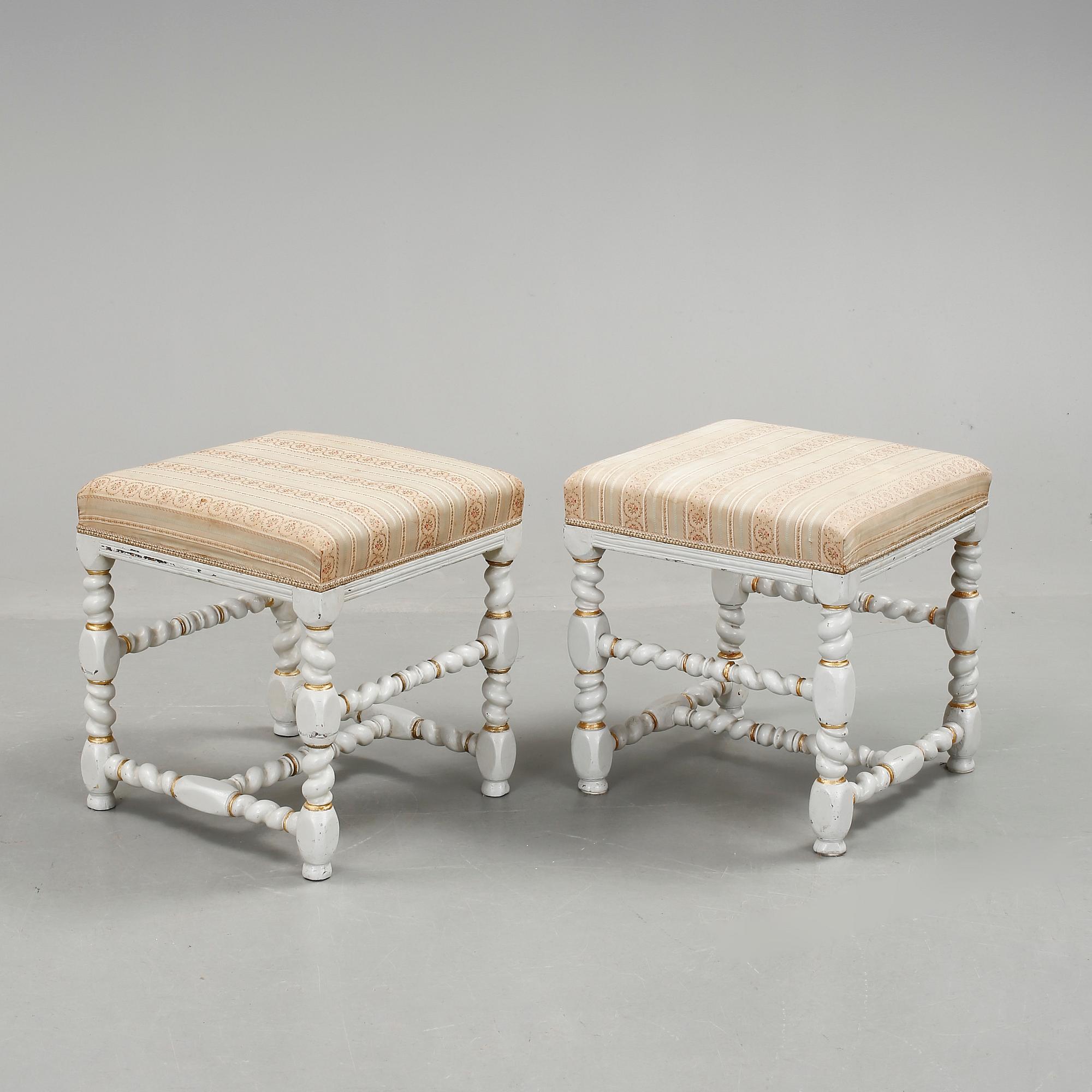 TABURETTER, ett par, barock, tidigt 1700-tal.
