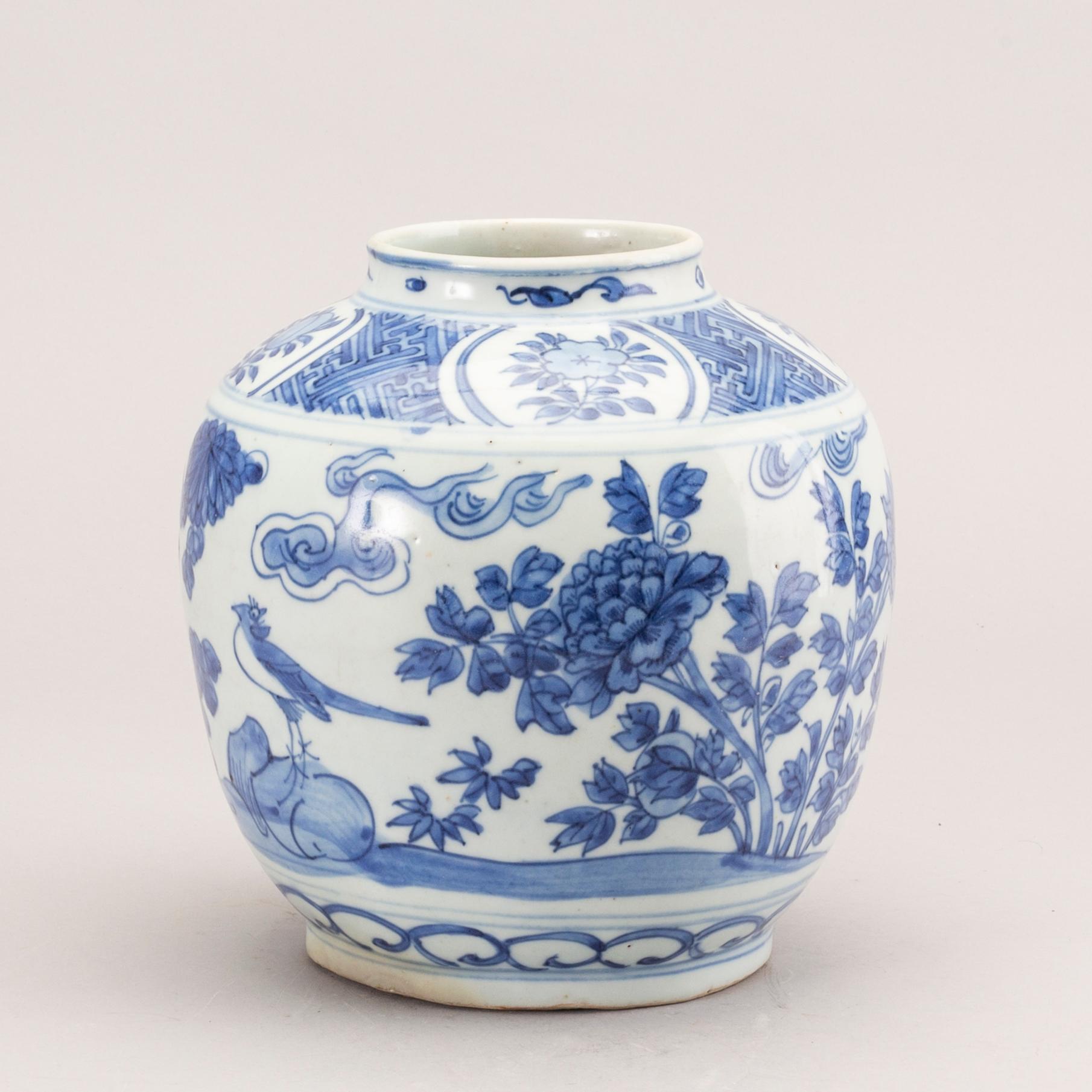 A blue and white jar, Ming dynasty, Wanli (1572-1620).