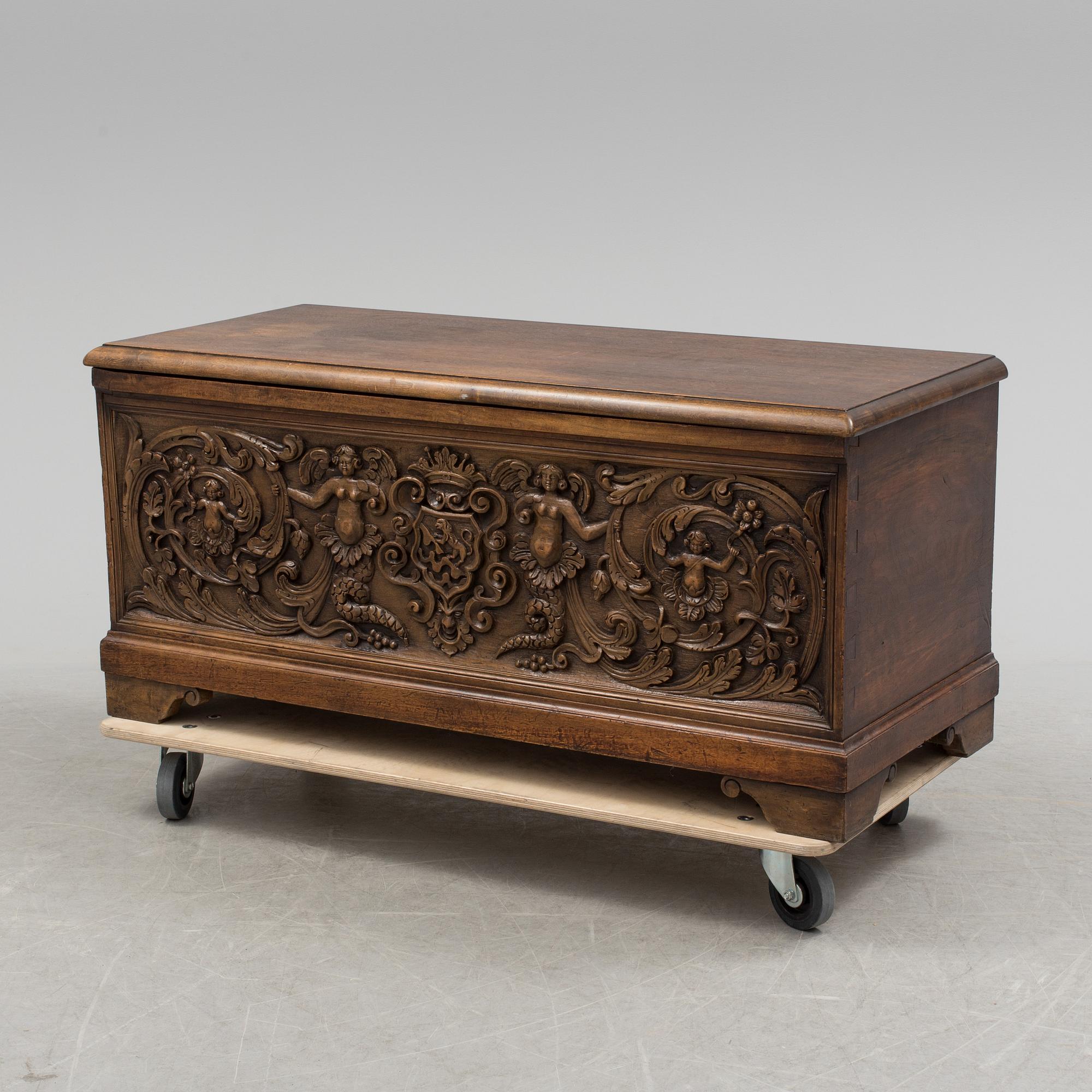 A first half of the 20th century box.