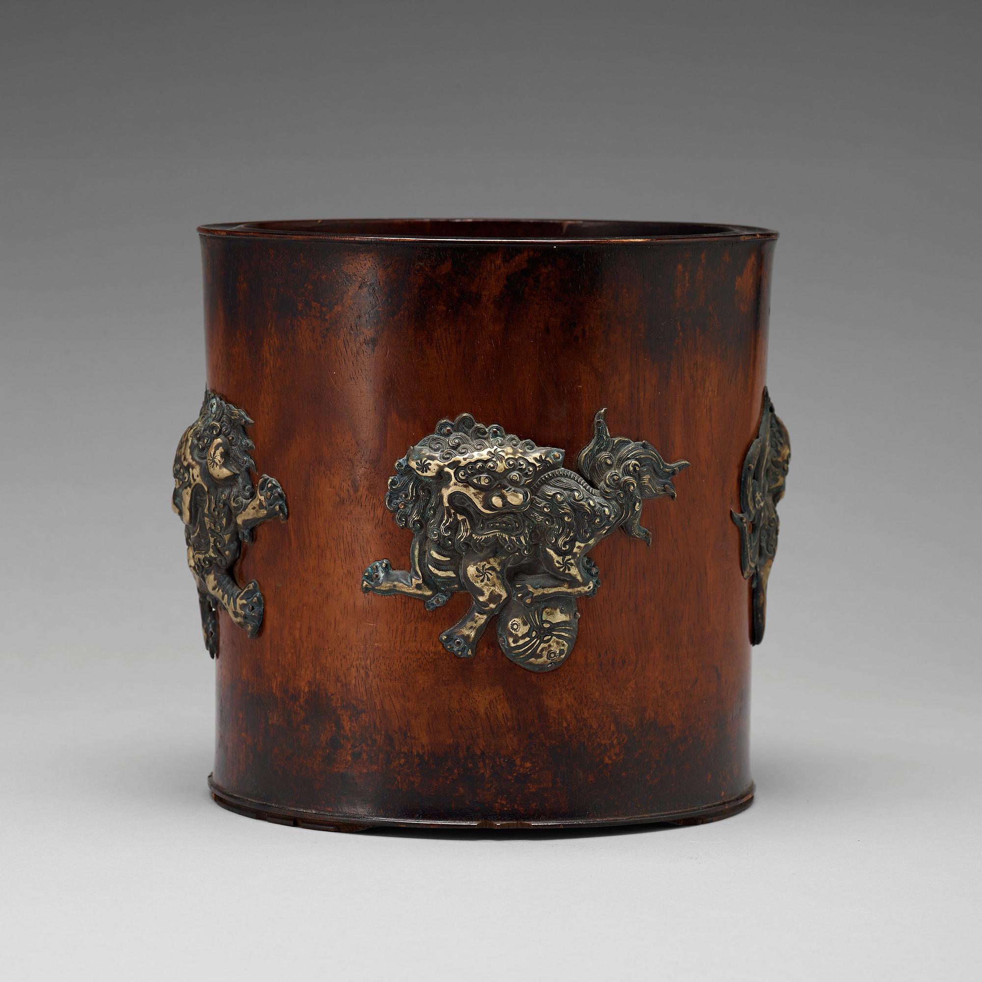 A wooden scroll/brush pot, late Qing dynasty.