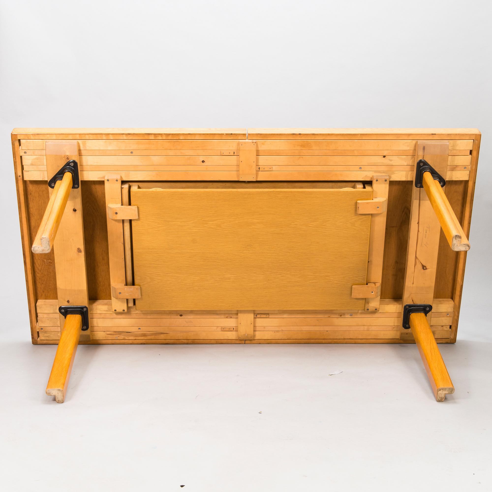 ALVAR AALTO, ruokapöytä H94, Artek 1900-luvun puoliväli.