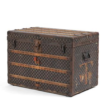 11. Louis Vuitton suitcase, late 19th century.