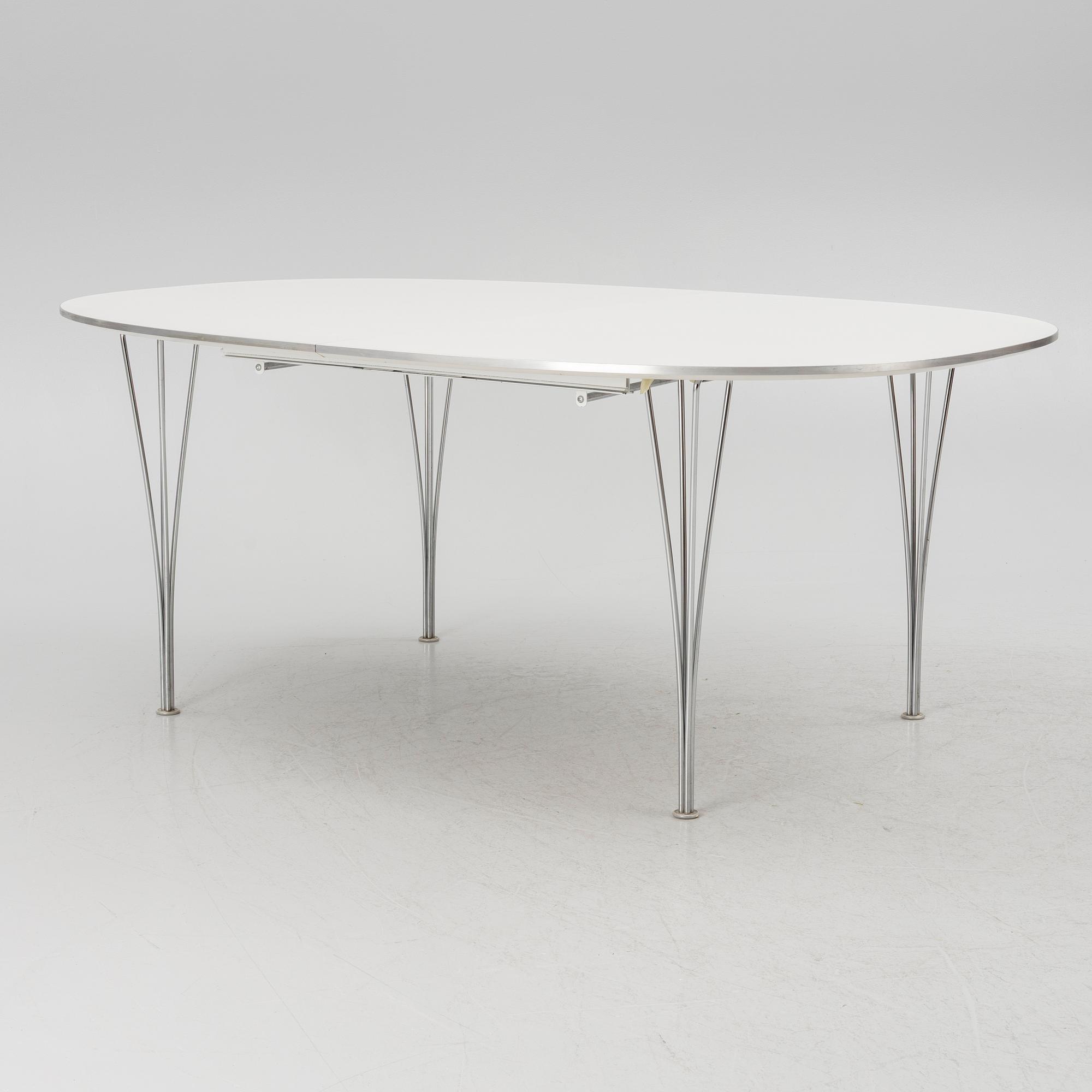 Bruno Mathsson & Piet Hein, matbord, "Superellips", Fritz Hansen, år 2000.