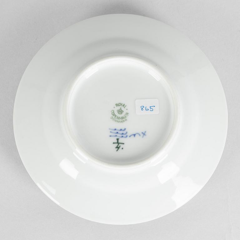 Two  'Blue Fluted Plain' /Musselmalet porcelain butter dishes, Royal Copenhagen, model 4 and 5, 1898-1923 and post 1923.