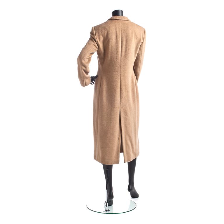 GIORGIO ARMANI, a beige cashmere coat.