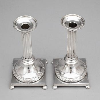 LJUSSTAKAR, ett par, nysilver, CG Hallberg, Stockholm.