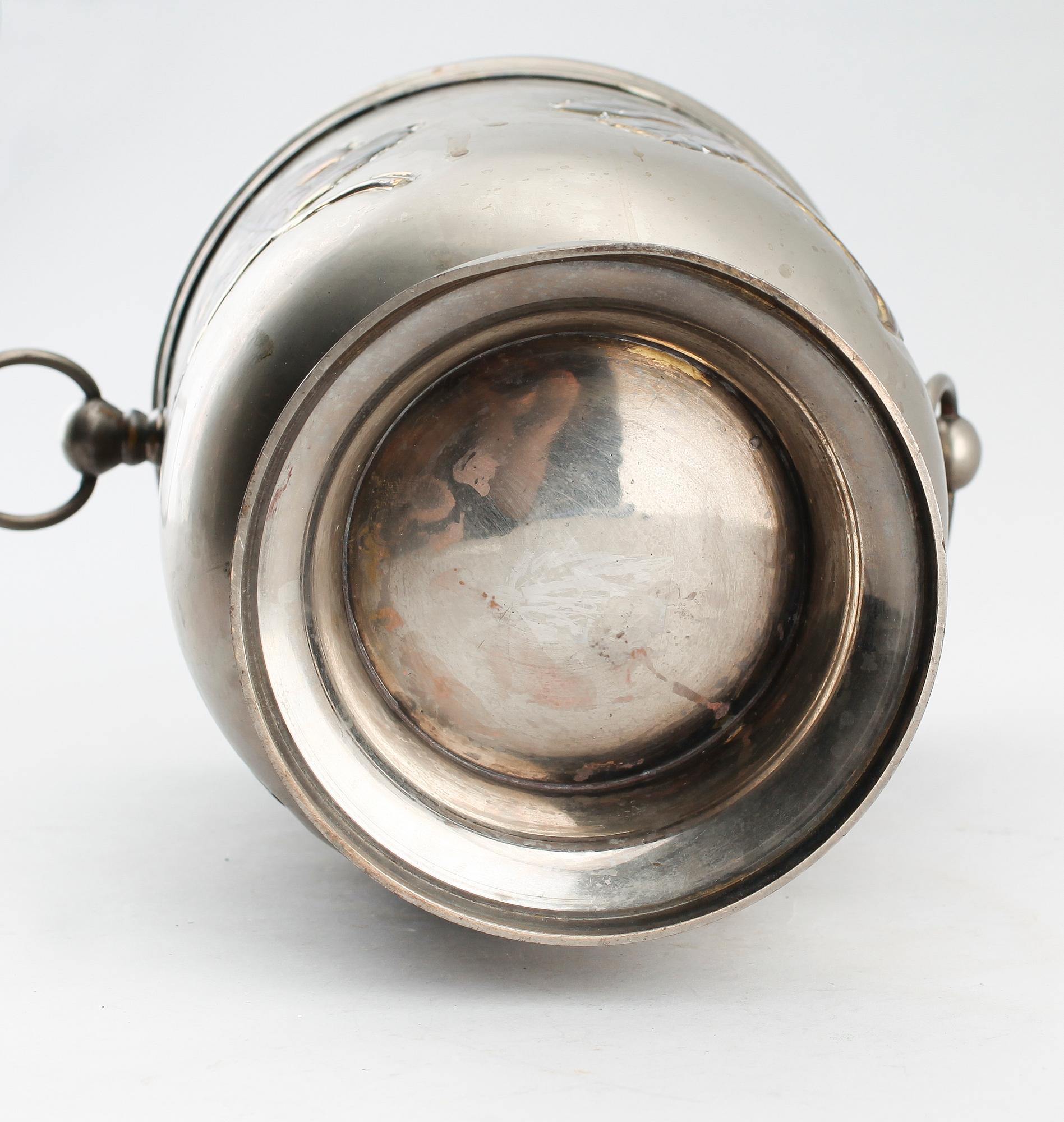 CHAMPAGNEKYLARE, brons, 1900-talets första hälft.